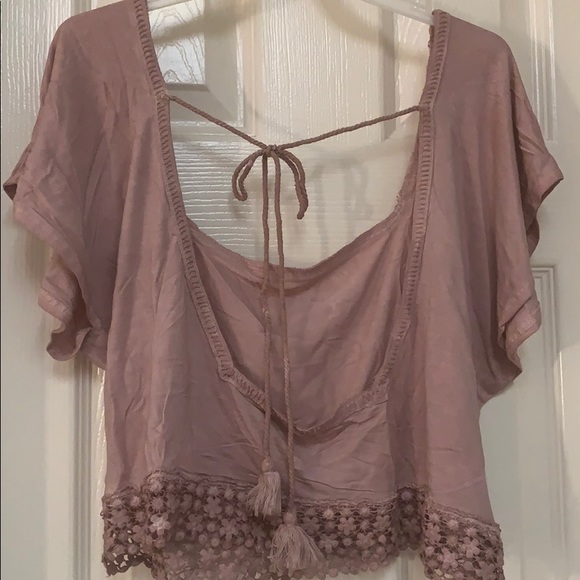 NWOT DOWN FOR IT FLORAL TRIM TOP (BLUSH) - Picture 5 of 6